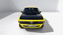 Opel Manta je späť