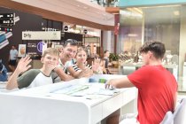 Rozlúčka s letom, na palube jednorožca