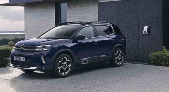 NOVÉ SUV C5 AIRCROSS HYBRID: SUV V Ë-COMFORT CLASS