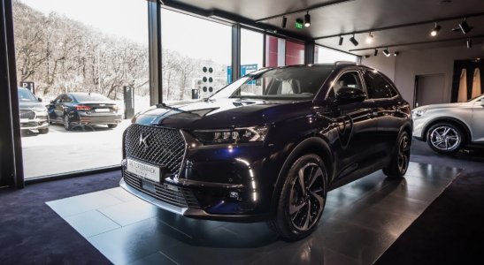 Predstavujeme DS 7 Crossback E-TENSE