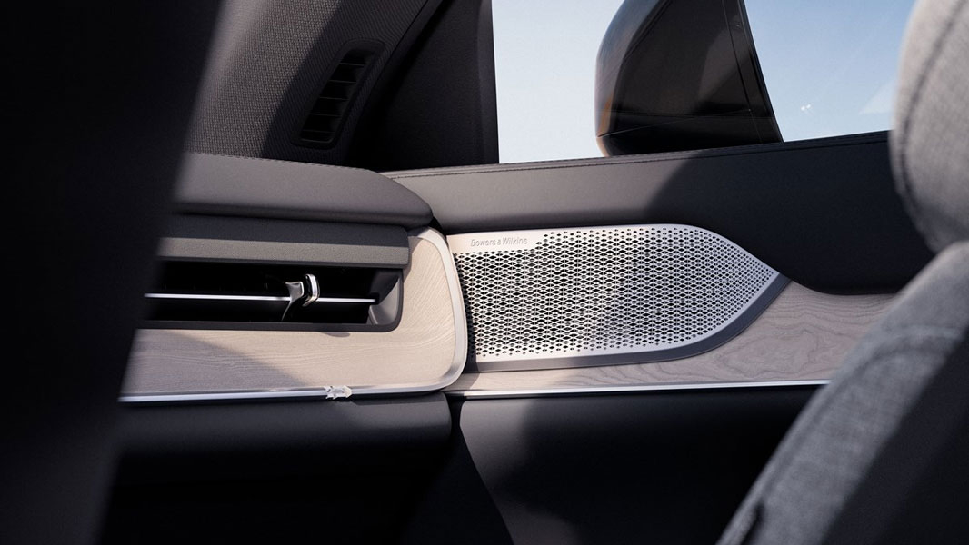 V novom plne elektrickom SUV Volvo EX90 sa spája podmanivý zvuk a prémiový dizajn