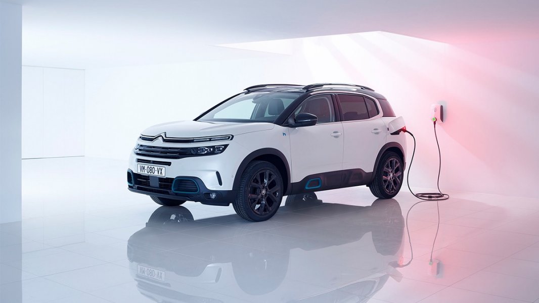 NOVÉ SUV C5 AIRCROSS HYBRID: SUV V Ë-COMFORT CLASS