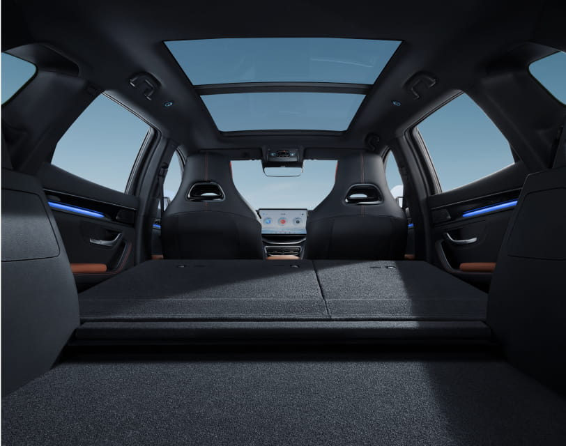 Veľk&yacute; &uacute;ložn&yacute; priestor