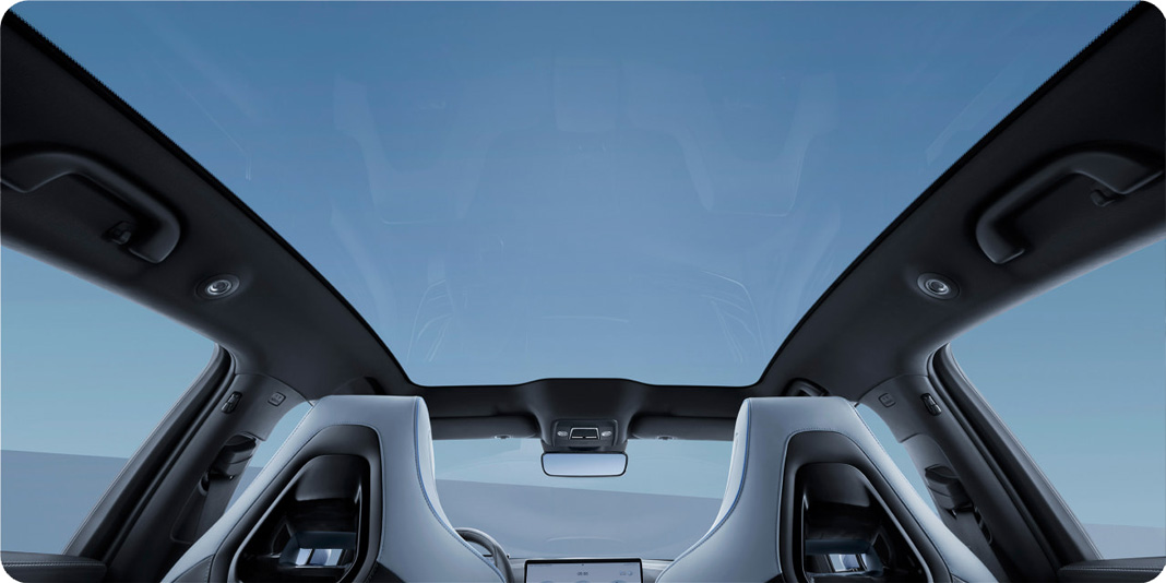 Panoramatické strešné okno