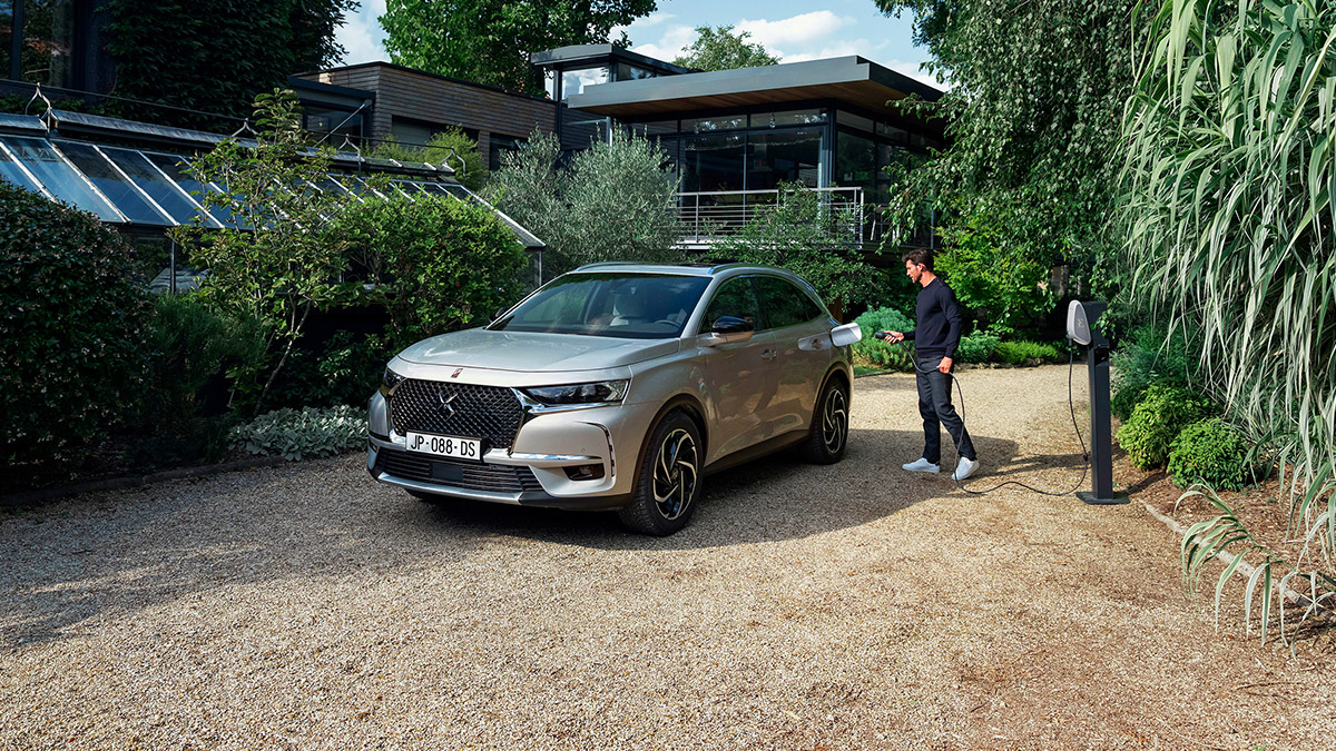 DS 7 CROSSBACK E-TENSE 300k 4X4 / PLUG- IN HYBRID