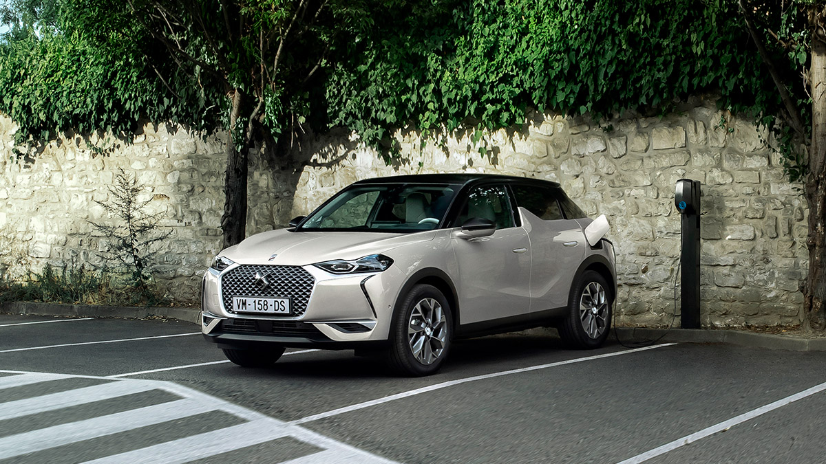 DS 3 CROSSBACK E-TENSE 136k / 100% ELEKTRICKÝ