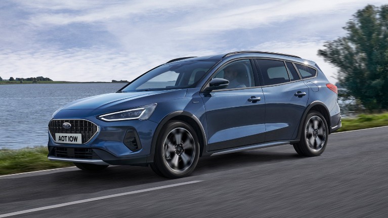 JAZDN&Yacute; ASISTENT VR&Aacute;TANE ASISTENTA NA&nbsp;UDRŽANIE V&nbsp;JAZDNOM PRUHU