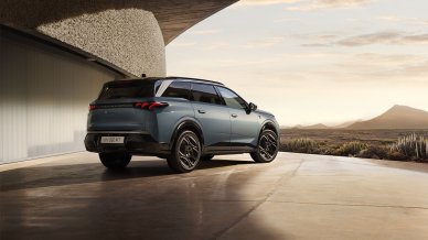 PEUGEOT 5008 new