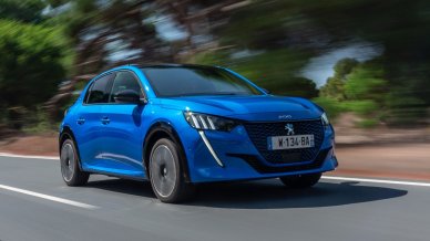 PEUGEOT e-208