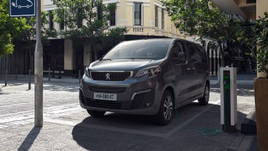 PEUGEOT e-Traveller