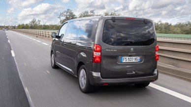 PEUGEOT e-Traveller