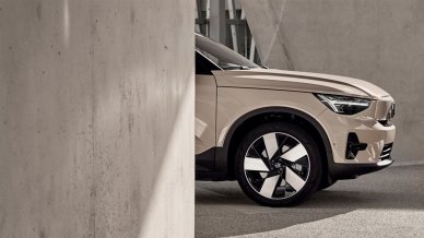 Volvo EX40 electric