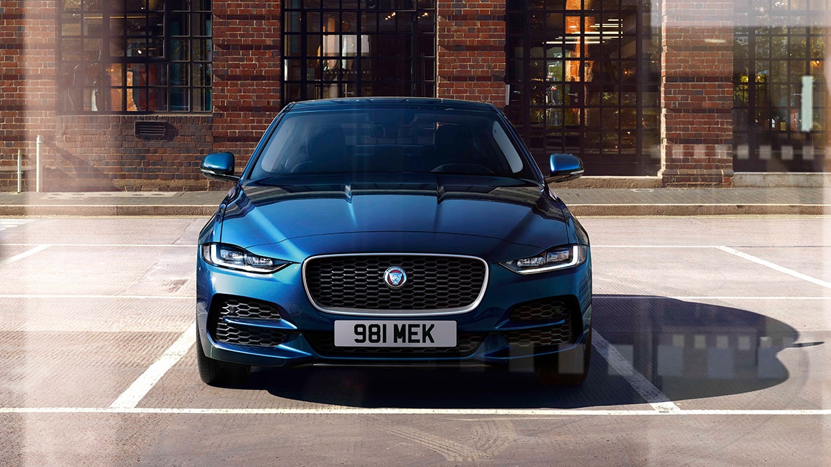 Jaguar XE