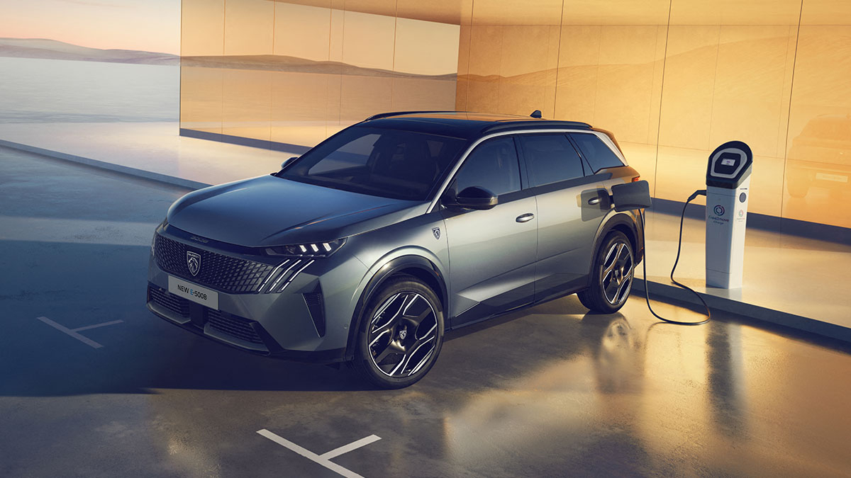 PEUGEOT 5008 new