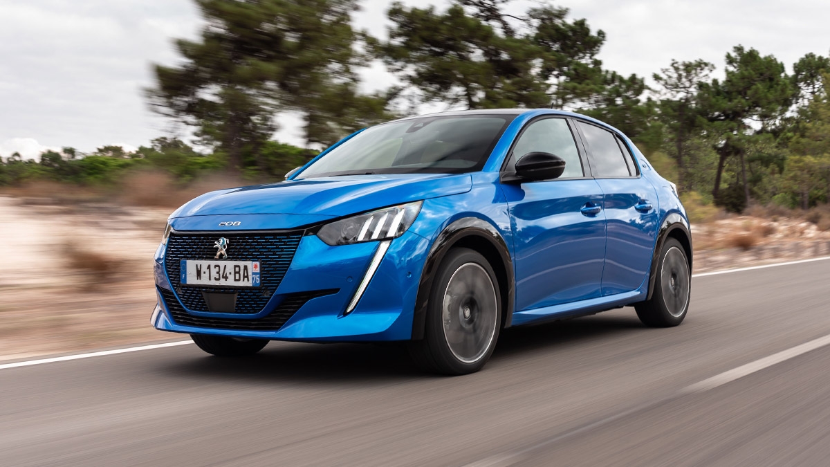 PEUGEOT e-208