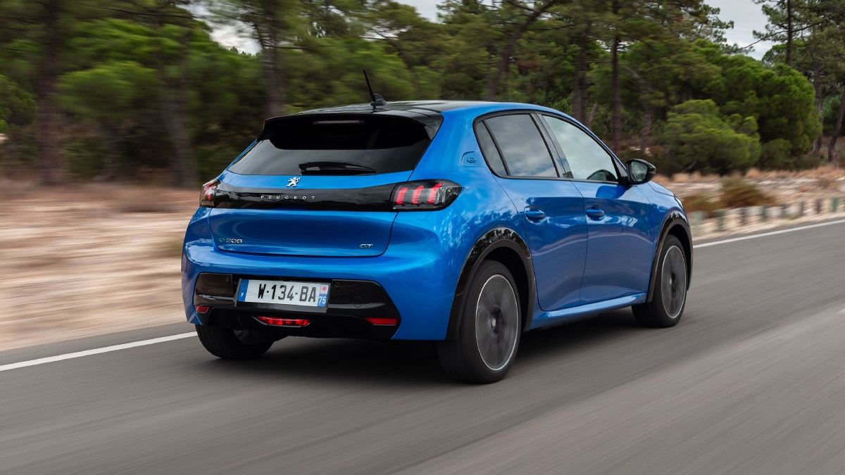 PEUGEOT e-208