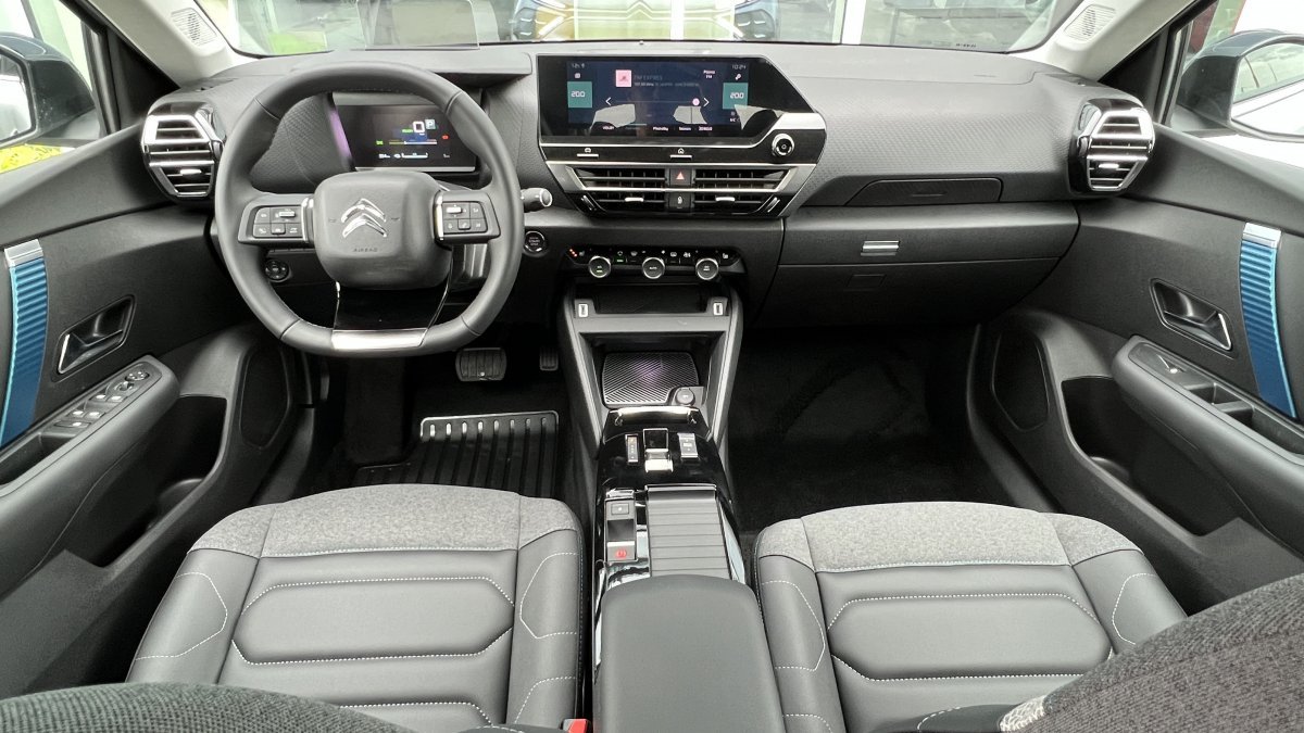 Citroën C4 Elektromotor SHINE BEV 136k (100 kW) 
