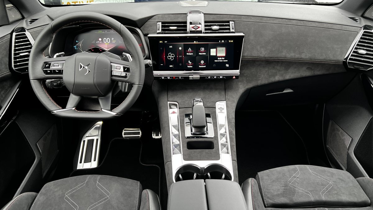 DS 7 1.6 Hybrid Performance line + E-Tense 4x2 225