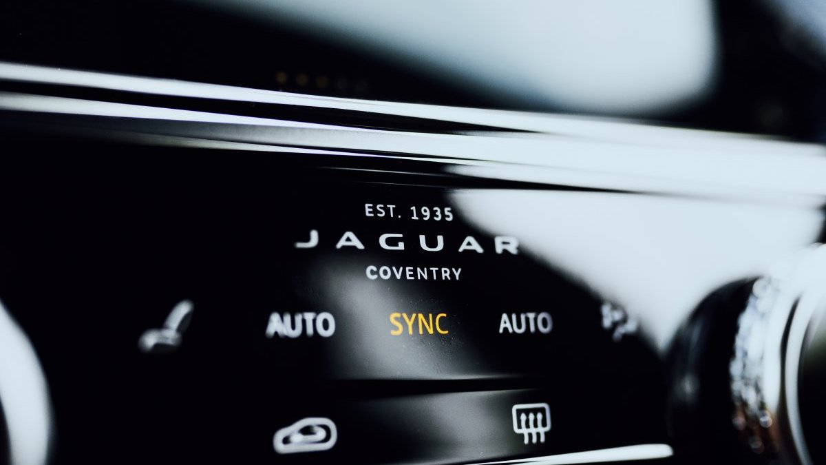 Jaguar E-PACE 2.0D I4 R-Dynamic S MHEV AWD