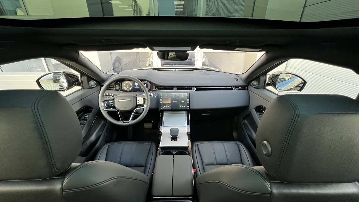 Panoramatická fotografia - Land Rover Range Rover Evoque 2.0D I4 S MHEV AWD