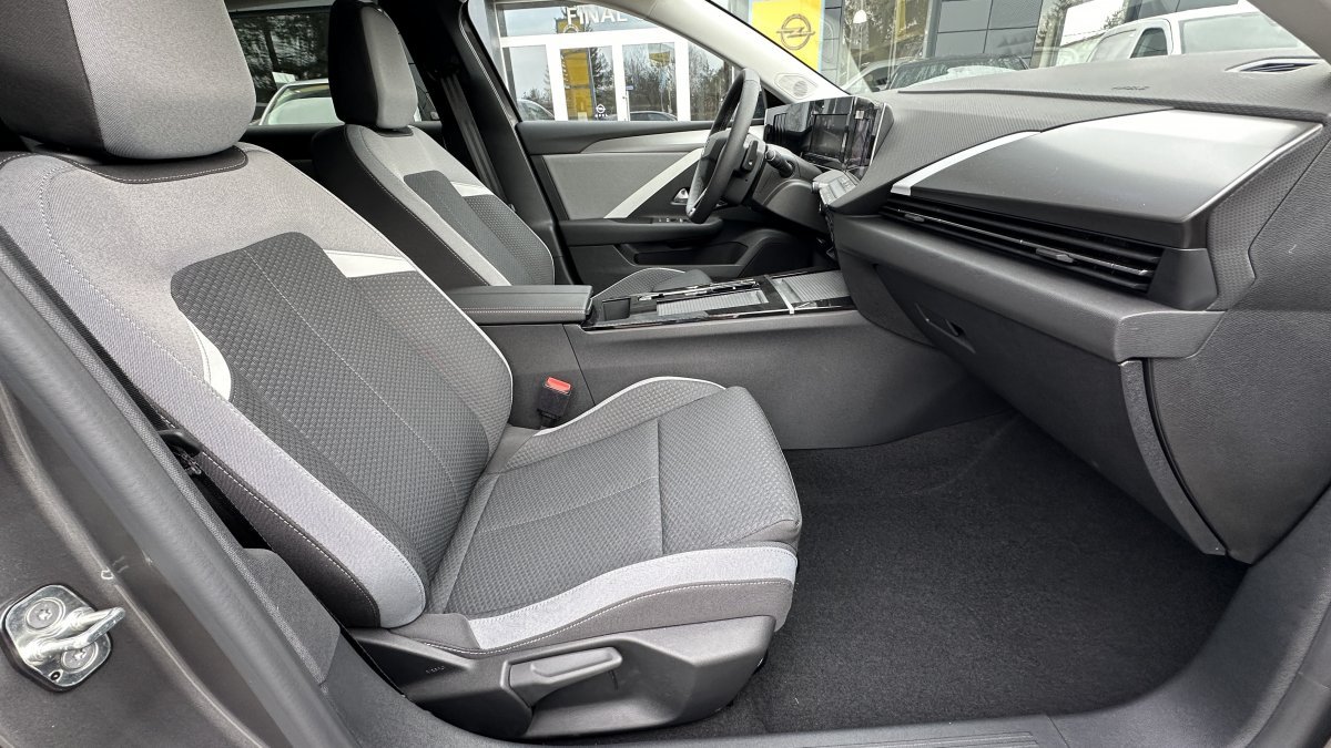 Opel Astra Hybrid 1.6 TURBO Edition AT8 Plug-in Hybrid