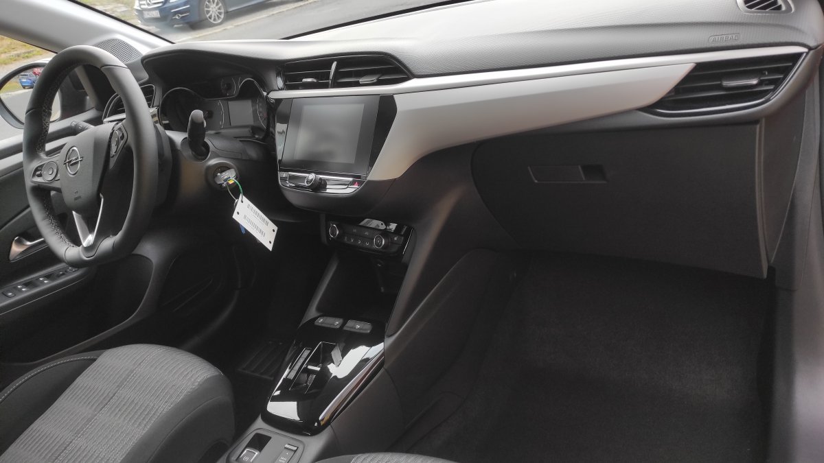 Opel Corsa NEW 1,2 Edition AT8