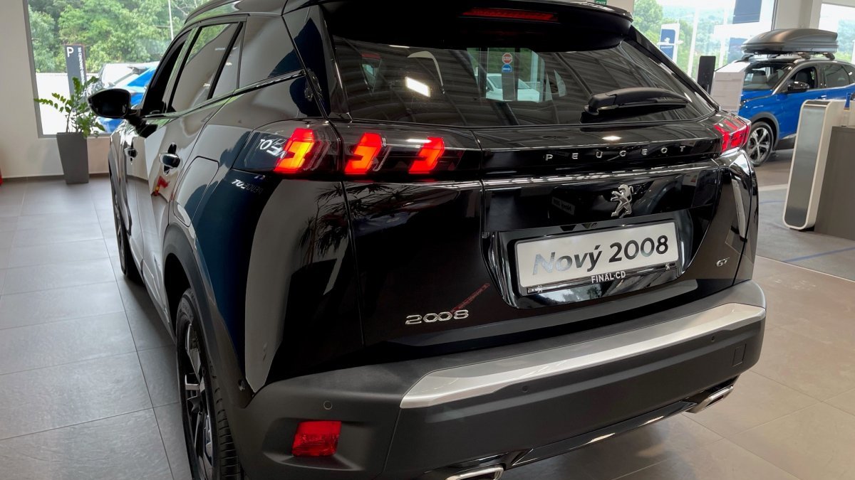 Peugeot 2008 NEW 1.2 PureTech GT 130k EAT8