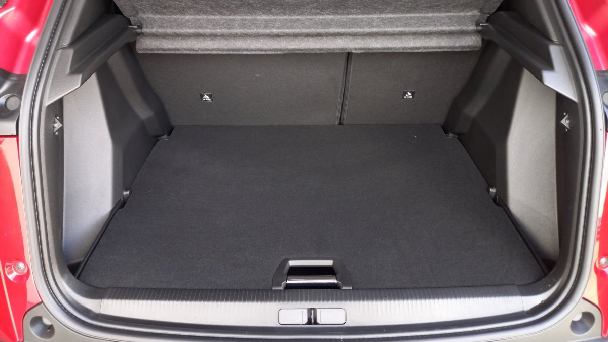 Peugeot 2008 NEW 1.2 PureTech GT 130k EAT8
