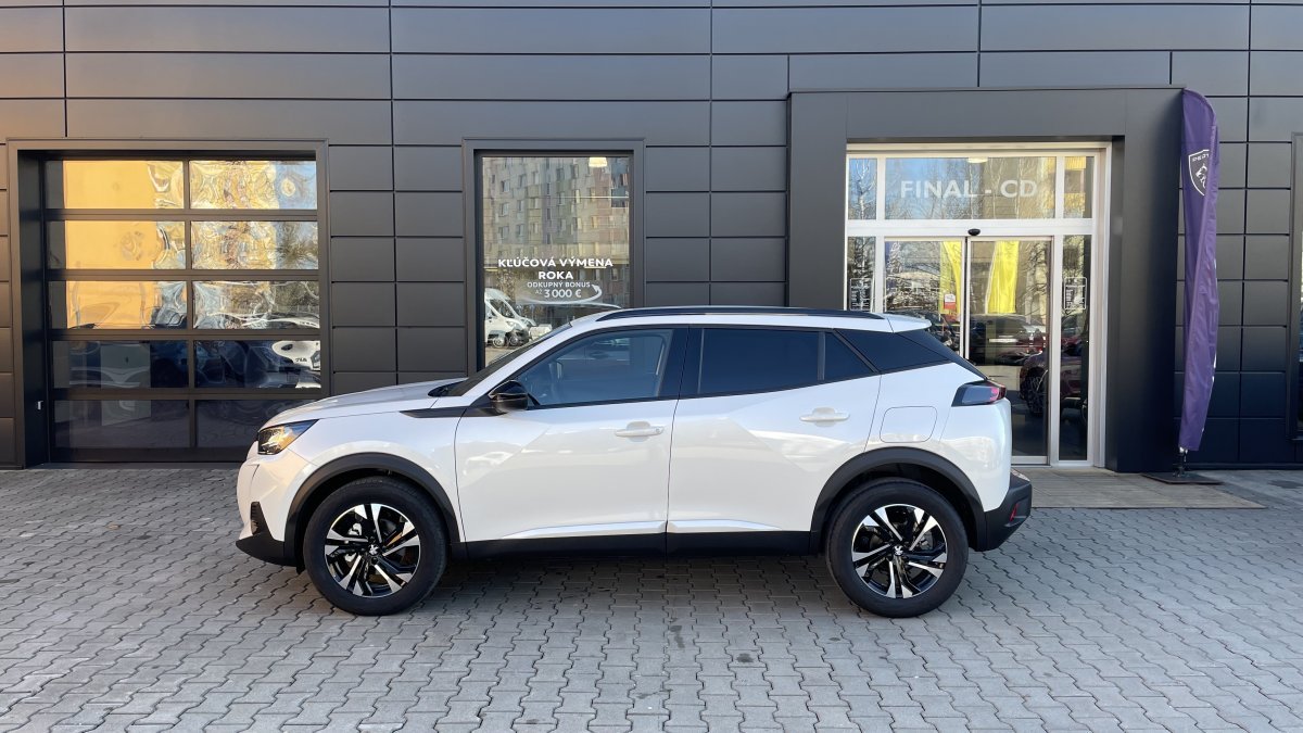 Peugeot 2008 NEW 1.2 PureTech Allure Pack 130k EAT8 SKLADOM
