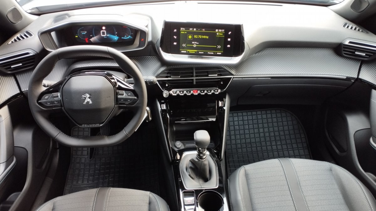 Peugeot 2008 NEW 1.2 PureTech Allure Pack 130k BVM6