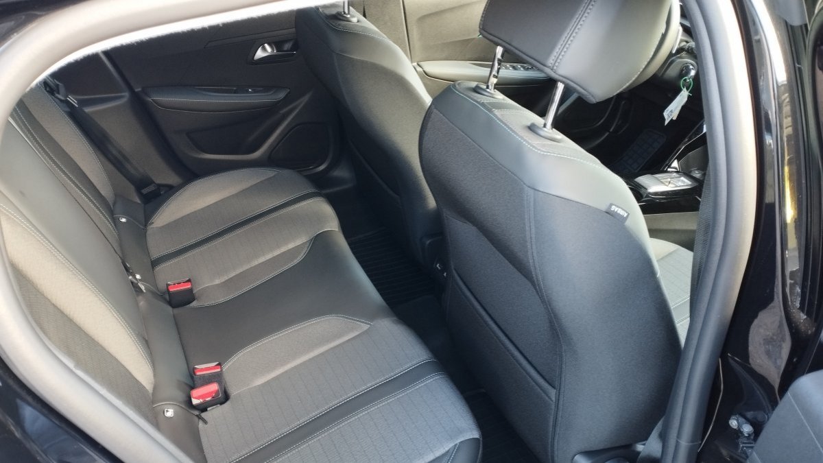 Peugeot 208 NEW 1,5 BlueHDi Allure Pack 100k BVM6