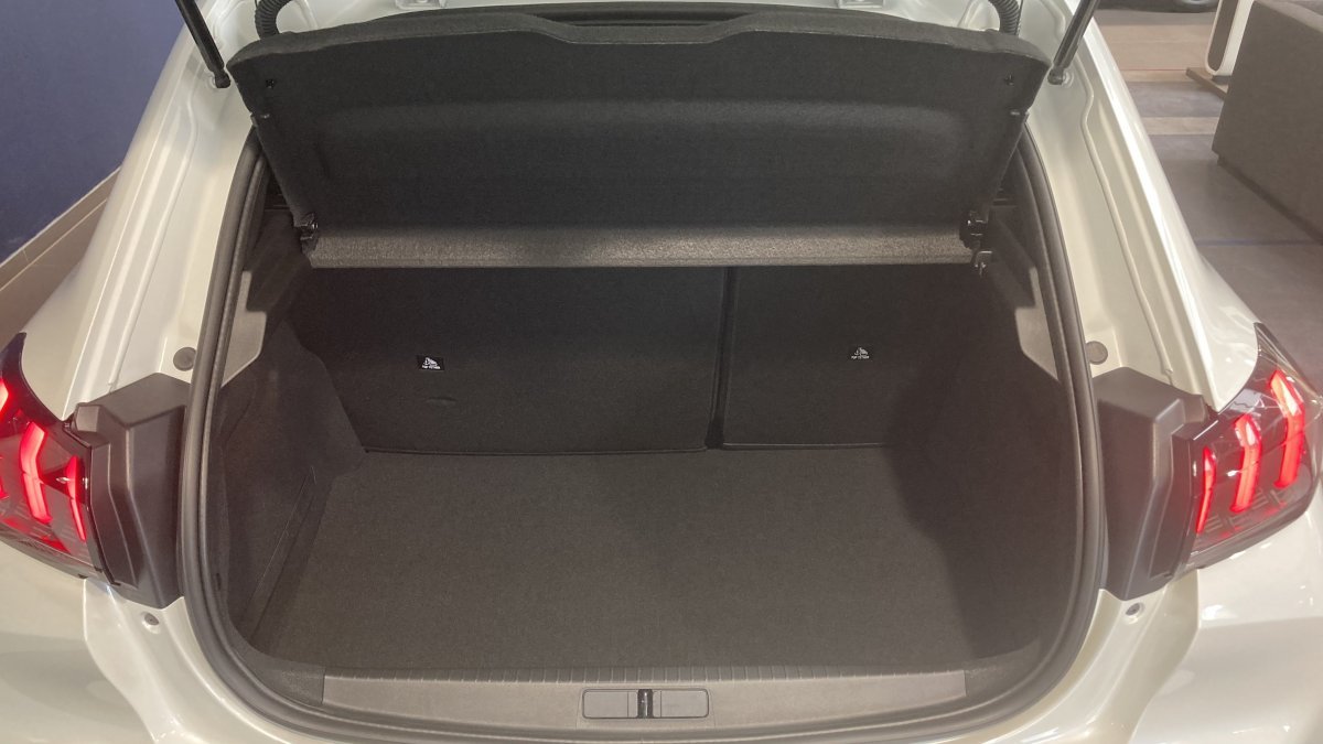 Peugeot 208 NEW 1.2 PureTech  ALLURE PACK 1.2 PureTech 100k BVM6