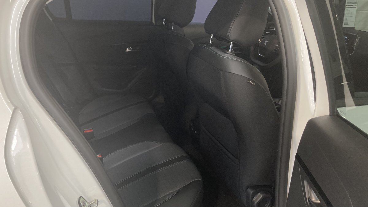 Peugeot 208 NEW 1.2 PureTech  ALLURE PACK 1.2 PureTech 100k BVM6