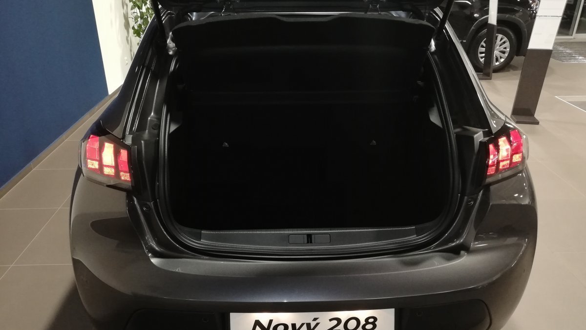 Peugeot 208 NEW 1.2 PureTech Active Pack 100k EAT8