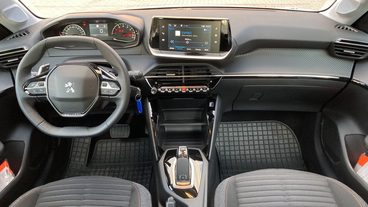 Peugeot 208 NEW 1.2 PureTech ACTIVE PACK 1.2 PureTech  100k EAT8