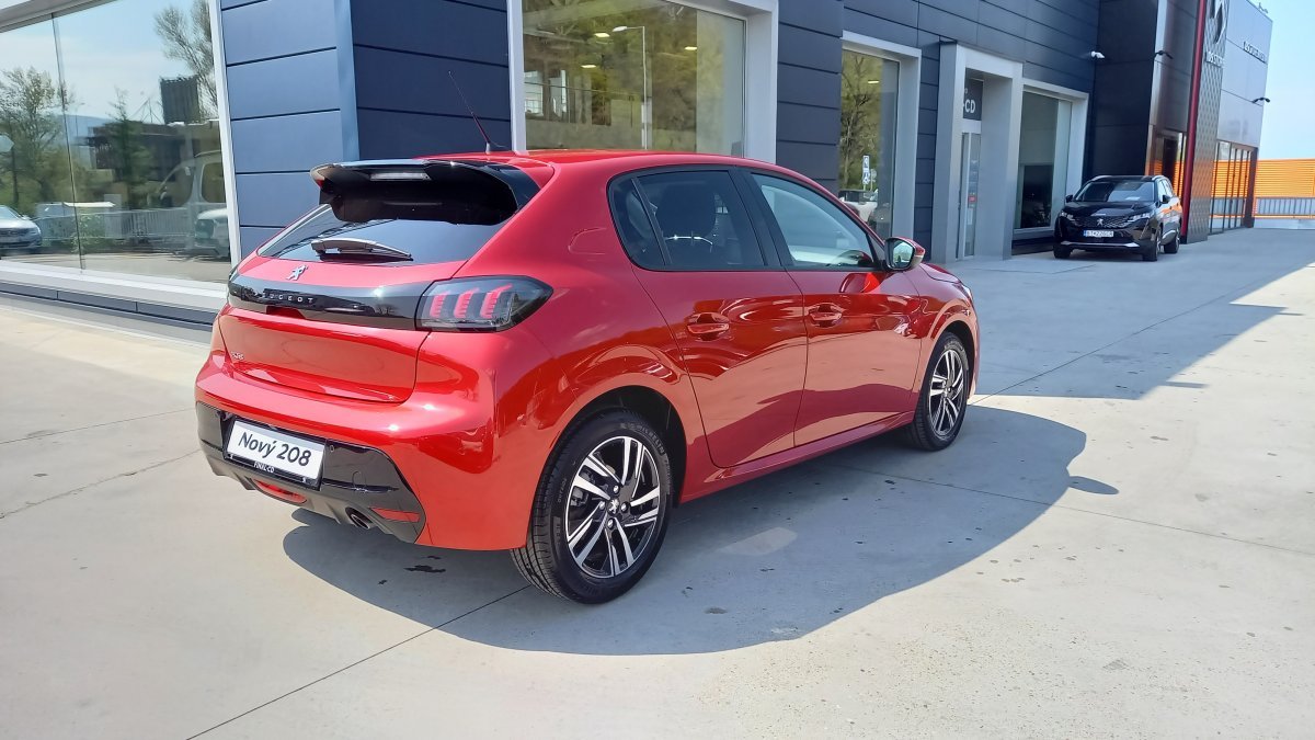 Peugeot 208 NEW 1.2 PureTech Allure 100k EAT8