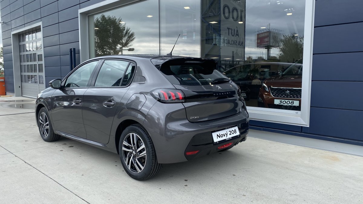 Peugeot 208 NEW 1.2 PureTech Allure Pack 100k BVM6