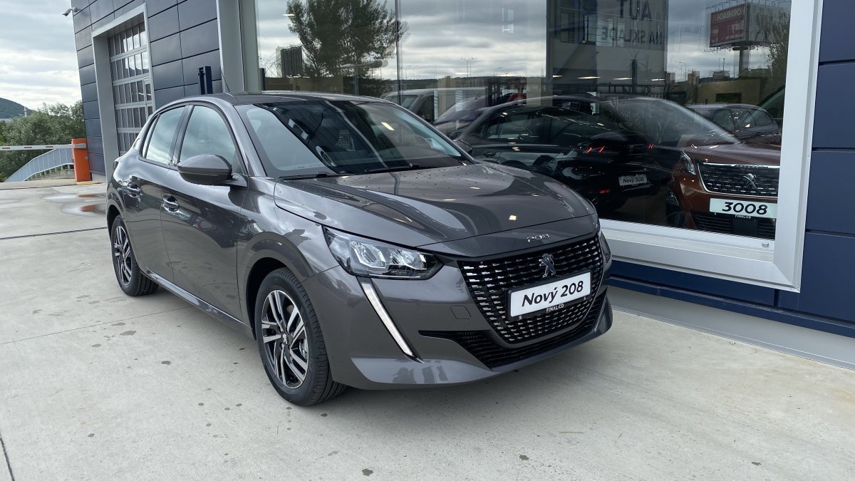 Peugeot 208 NEW 1.2 PureTech Allure Pack 100k EAT8