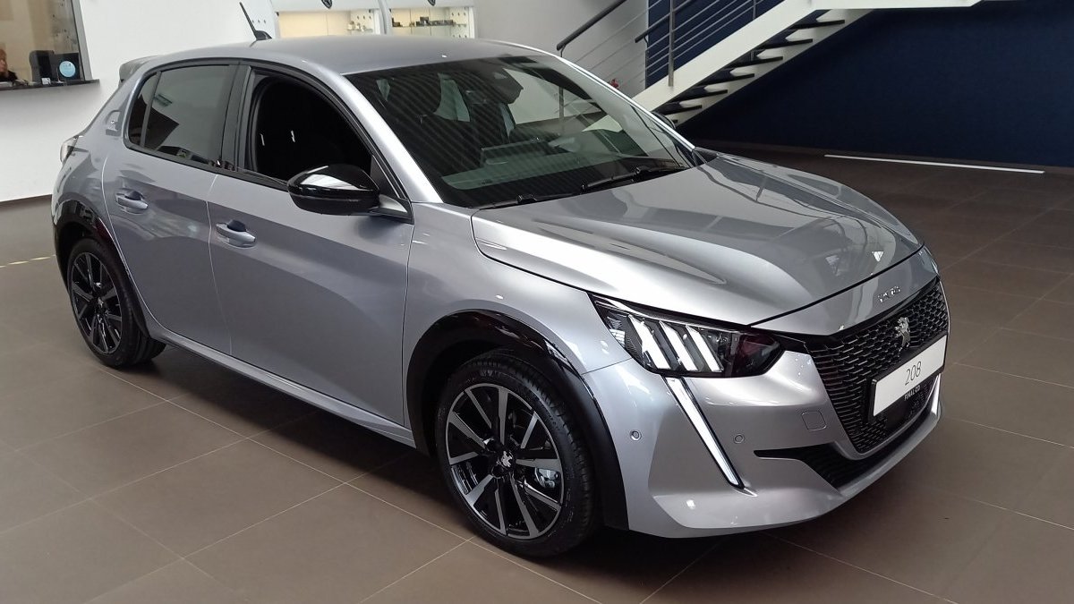 Peugeot 208 NEW 1.2 PureTech GT 100k EAT8