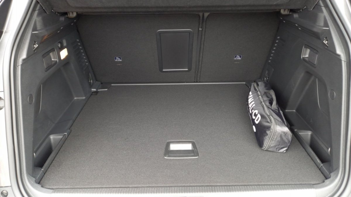 Peugeot 3008 NEW 1,5 BlueHDi Allure Pack 130k EAT8