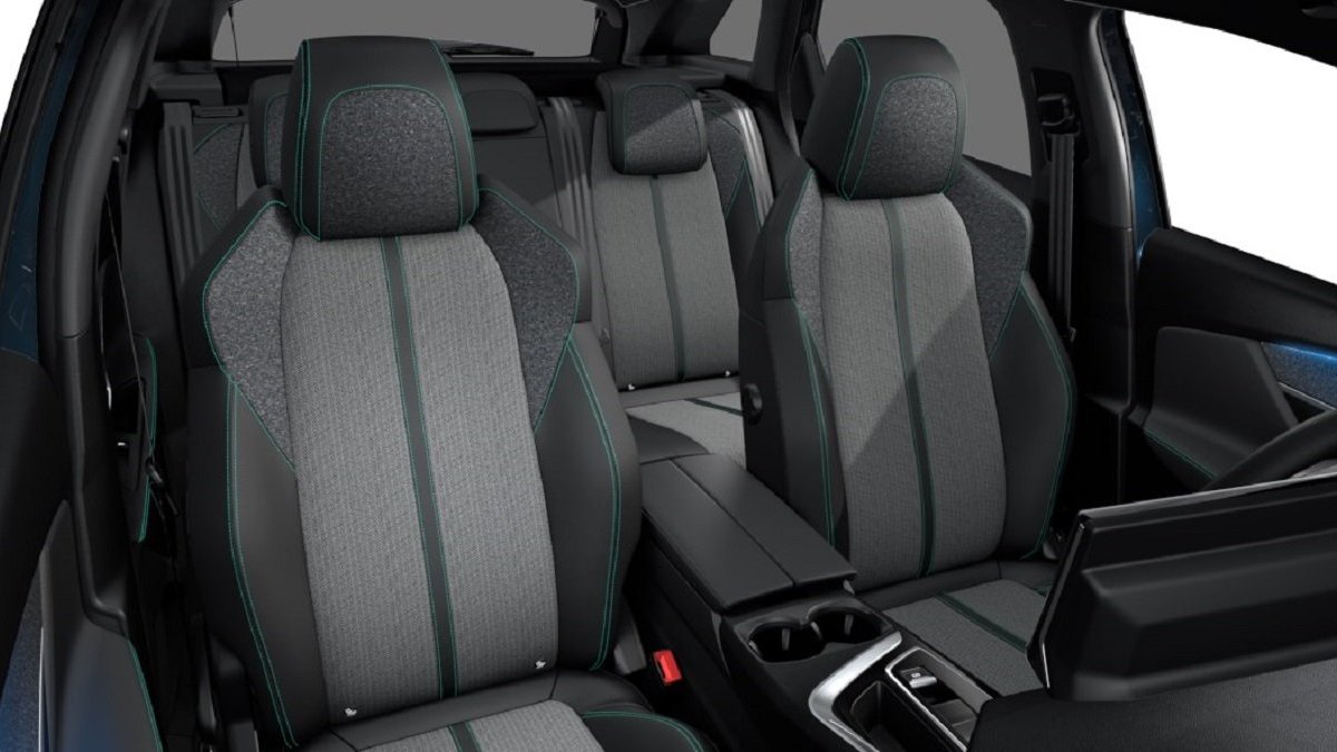 Peugeot 3008 NEW 1,5 BlueHDi Allure Pack AUTOMAT skladom