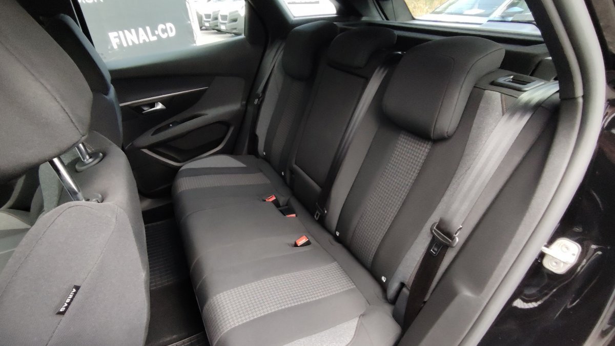 Peugeot 3008 NEW 1.2 PureTech Active Pack 130k EAT8