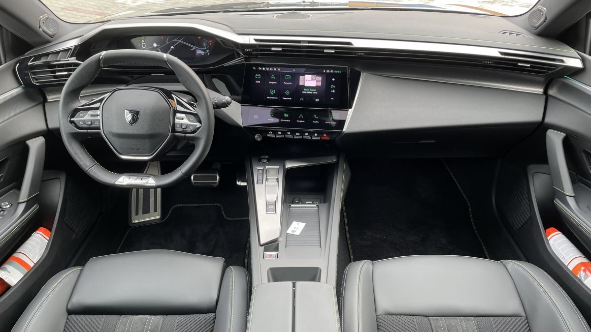 Peugeot 408 1.2 PureTech GT 130k EAT8