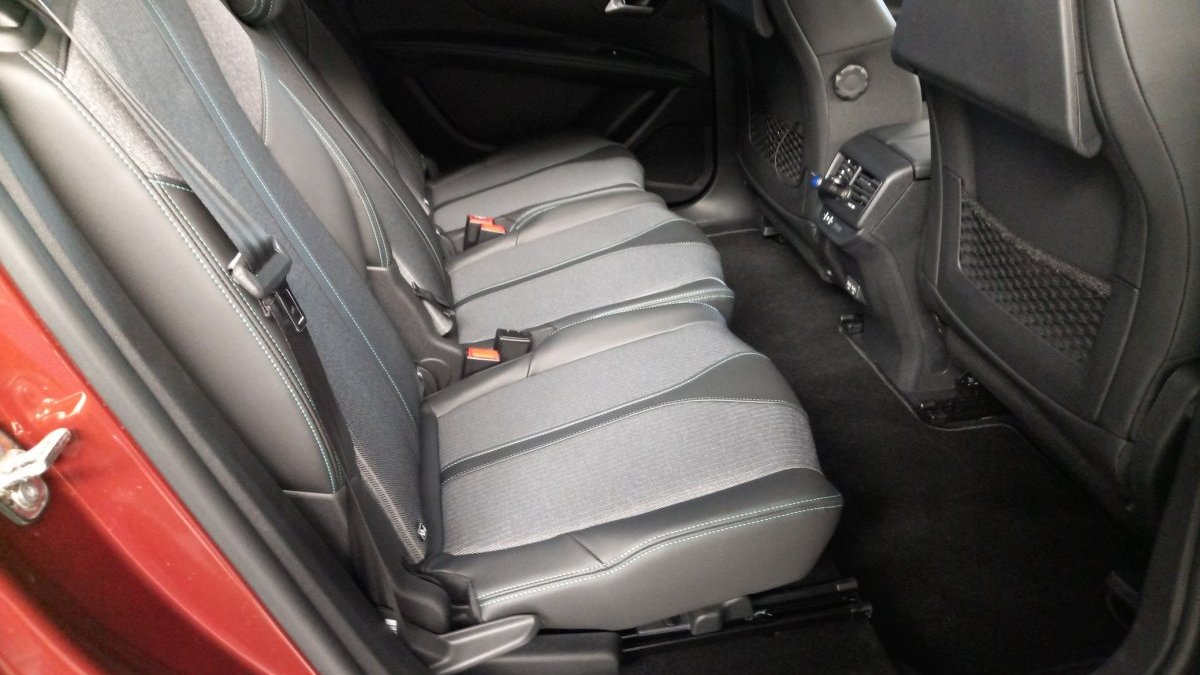 Peugeot 5008 NEW 1,5 BlueHDi ALLURE PACK 130k EAT8