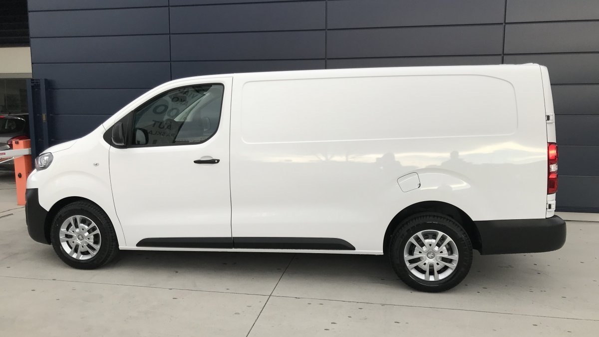 Peugeot Expert Furgon 2,0 BlueHDi PREMIUM L2 145k EAT8