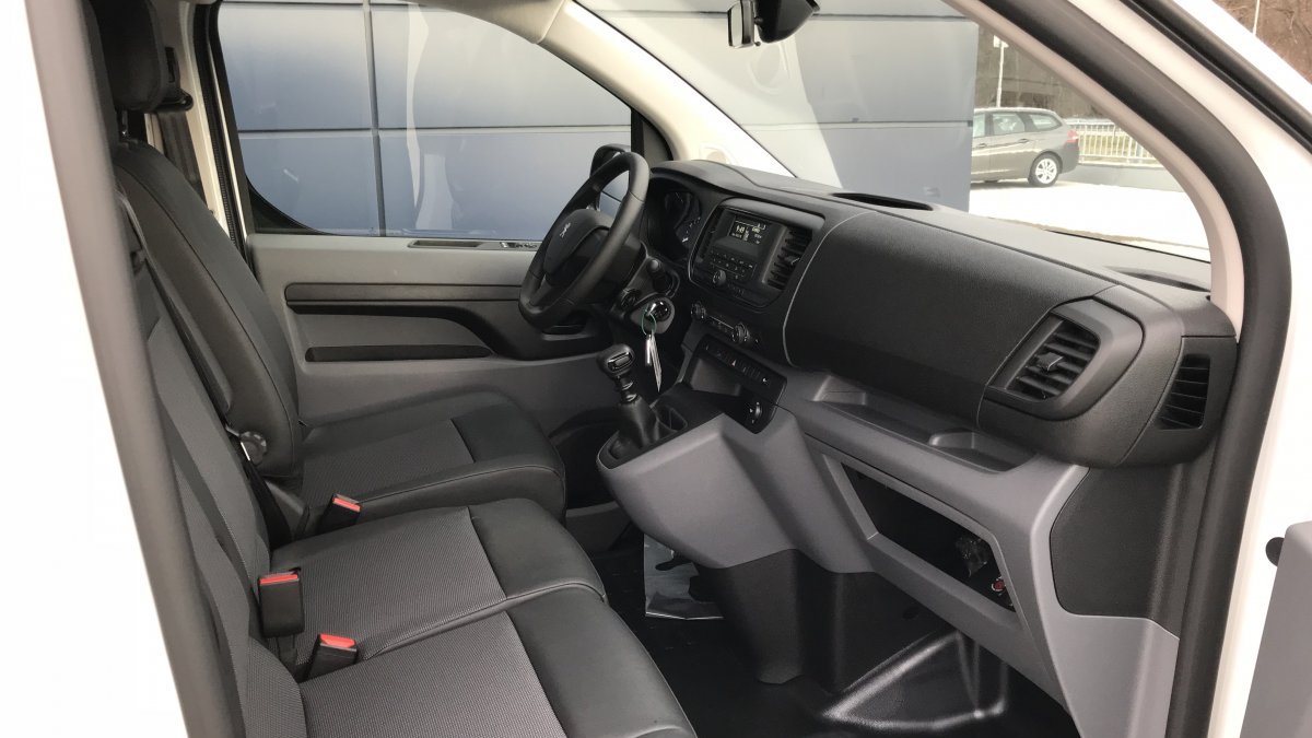 Peugeot Expert Furgon 2,0 BlueHDi PREMIUM L2 145k EAT8