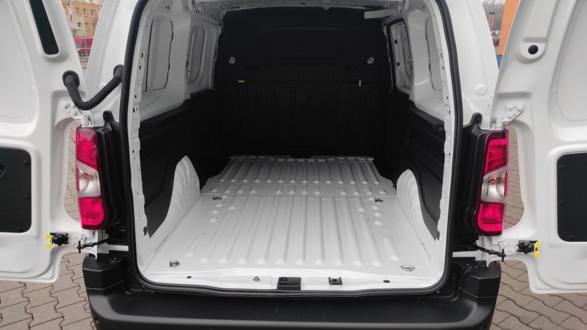 Peugeot Partner Furgon 1,5 BlueHDi PARTNER PREM L2 1.5 BlueHDi 100k BVM6 1000kg L2 