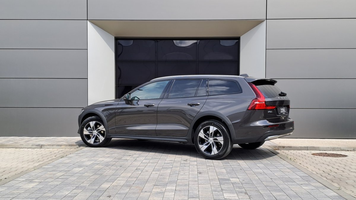 Volvo V60 CROSS COUNTRY B4 (D) PLUS AT8 AWD 