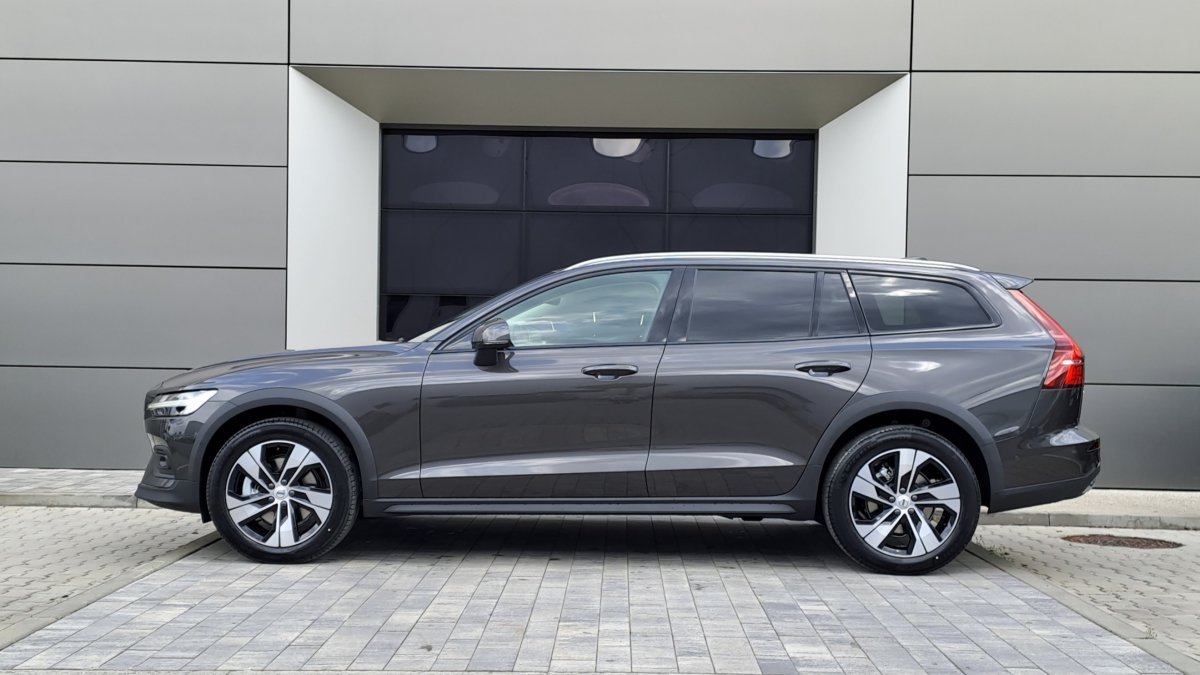 Volvo V60 CROSS COUNTRY B4 (D) PLUS AT8 AWD 