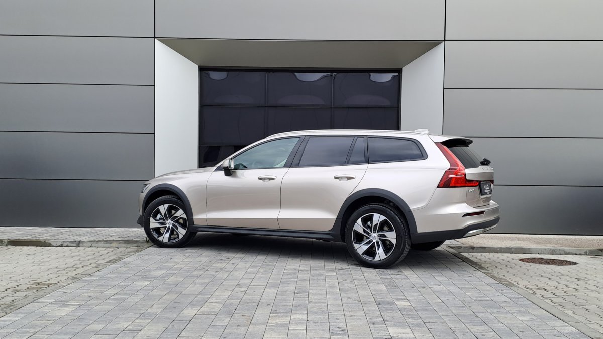 Volvo V60 CROSS COUNTRY B4 (D) Core AWD